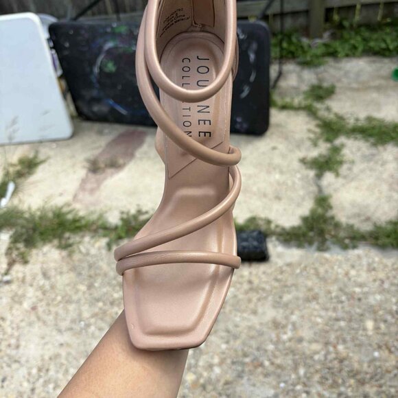 Journey Collection Marza size 6 Heels - Picture 4 of 7